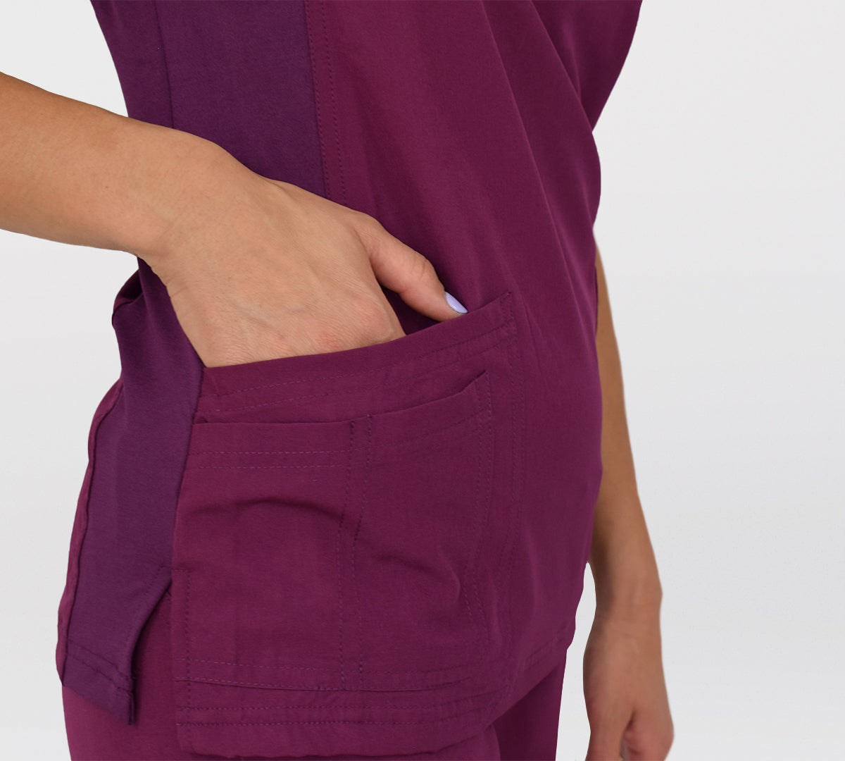 Polera Modelo Fit Burdeo Mujer