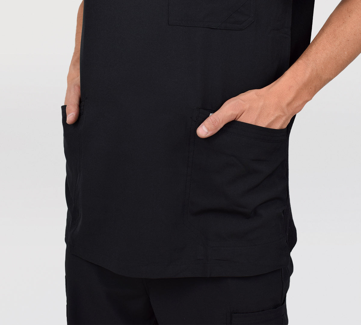 traje clinico negro