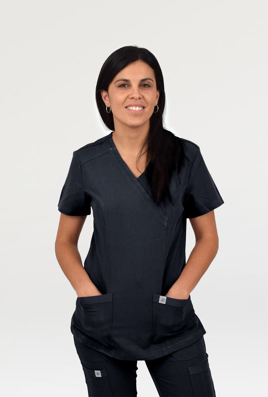 Polera Modelo Classic Negro Mujer