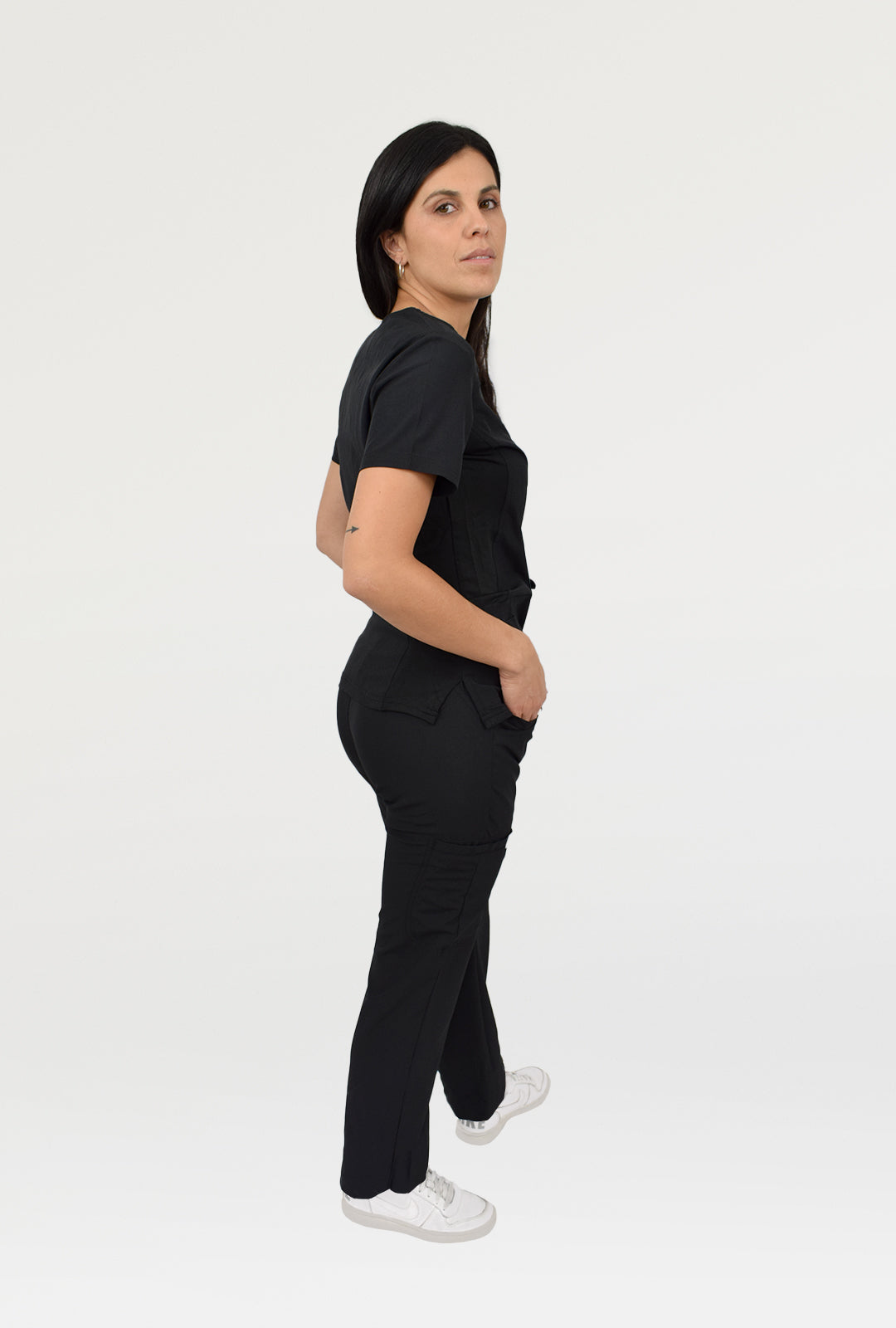 Polera Modelo Fit Negra Mujer